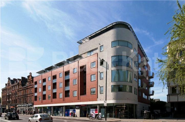 			NEW INSTRUCTION!, 2 Bedroom, 1 bath, 1 reception Flat			 The Pad, Holloway Road, HOLLOWAY