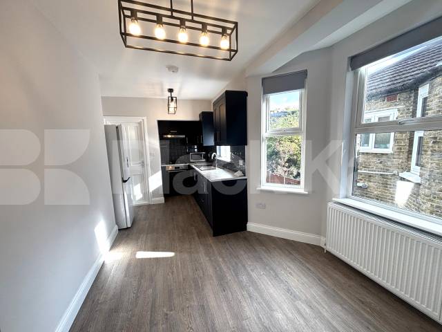 Offering over 527 sq.ft of living & entertaining space  Trundleys Road , Surrey Quays 