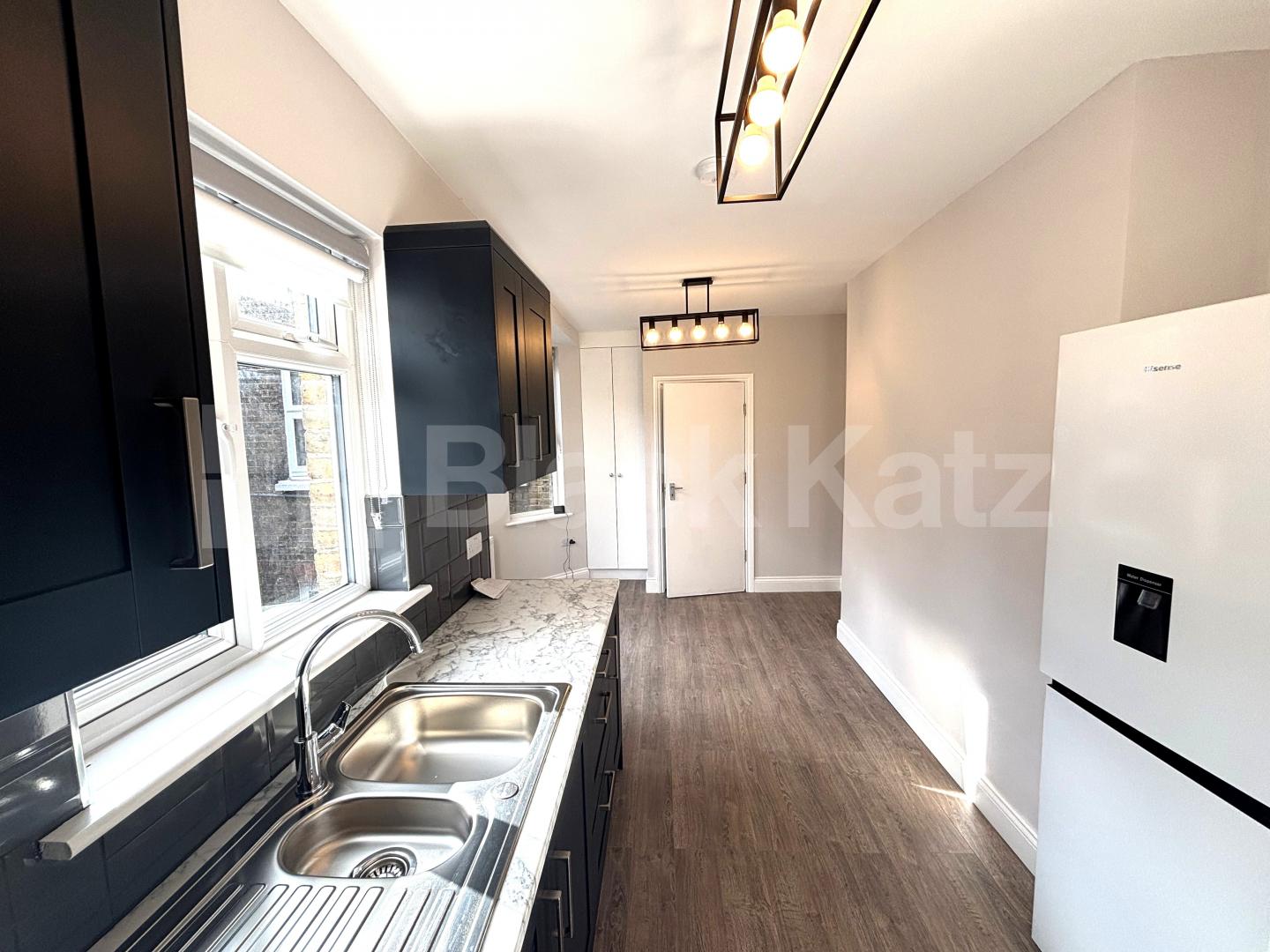 Larger than average & completely refurbished throughout Trundleys Road , Surrey Quays 