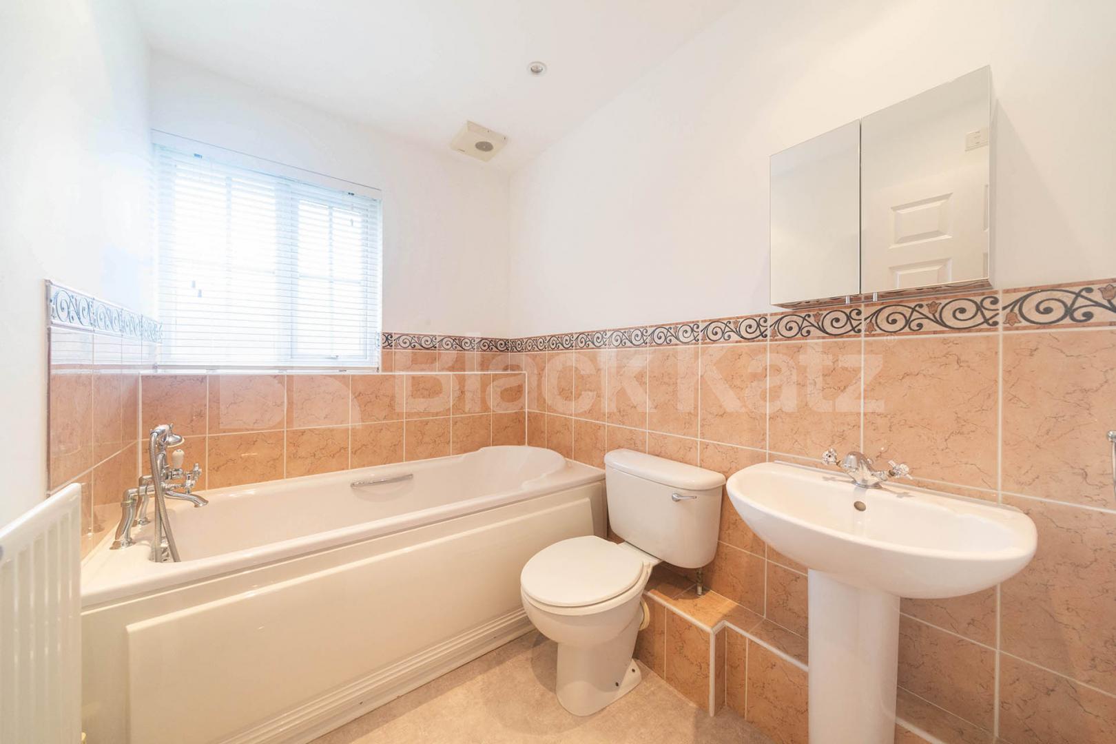 			4 Bedroom, 2 bath, 1 reception 			 Melrose Avenue,  London  NW2