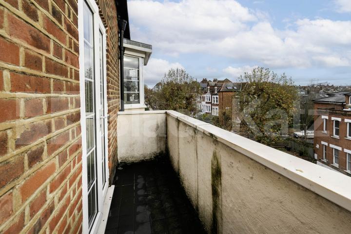 			2 Bedroom, 1 bath, 1 reception 			 Sherriff Road,  Sherriff Court Sherriff Road  NW6