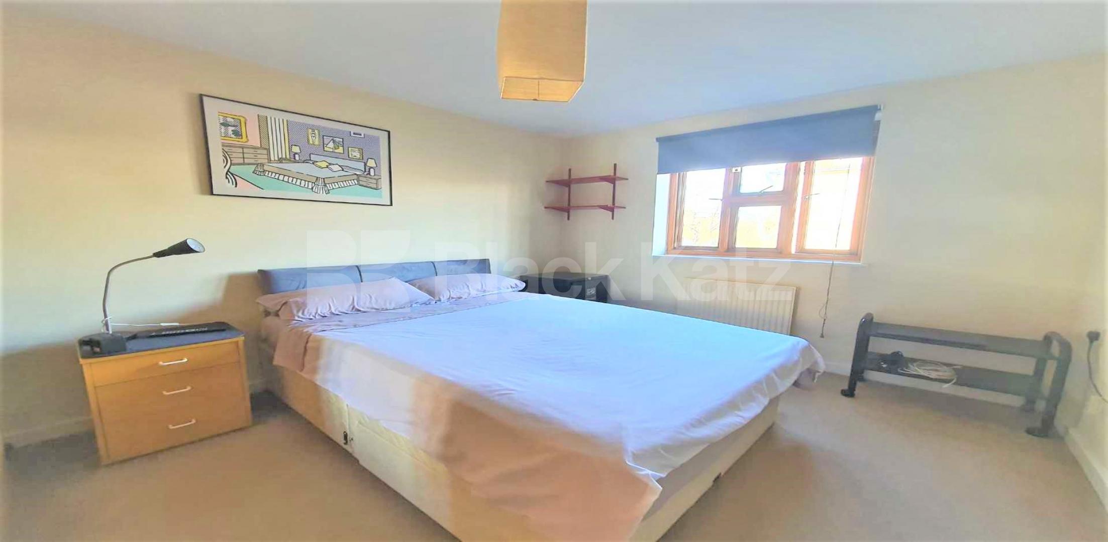 			1 Bedroom, 1 bath, 1 reception Flat			 Gainsborough Court, Lime Grove, Shepherds Bush