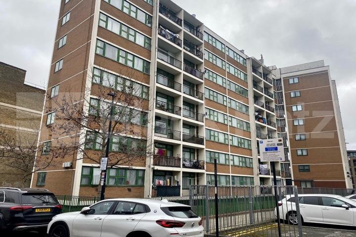 Double studio conveniently located near Aldgate East and Shadwell Stations  Christian Street , Whitechapel E1