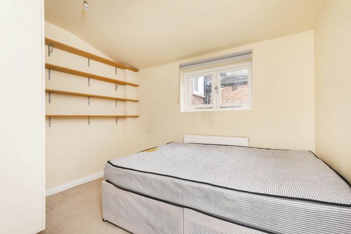 Modern Split Level Apartment Agamemnon Road, West Hampstead
