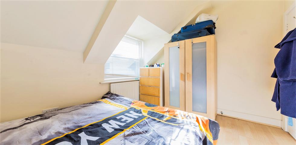 			3 Bedroom, 1 bath, 1 reception Flat			 Melrose Avenue, Willesden Green