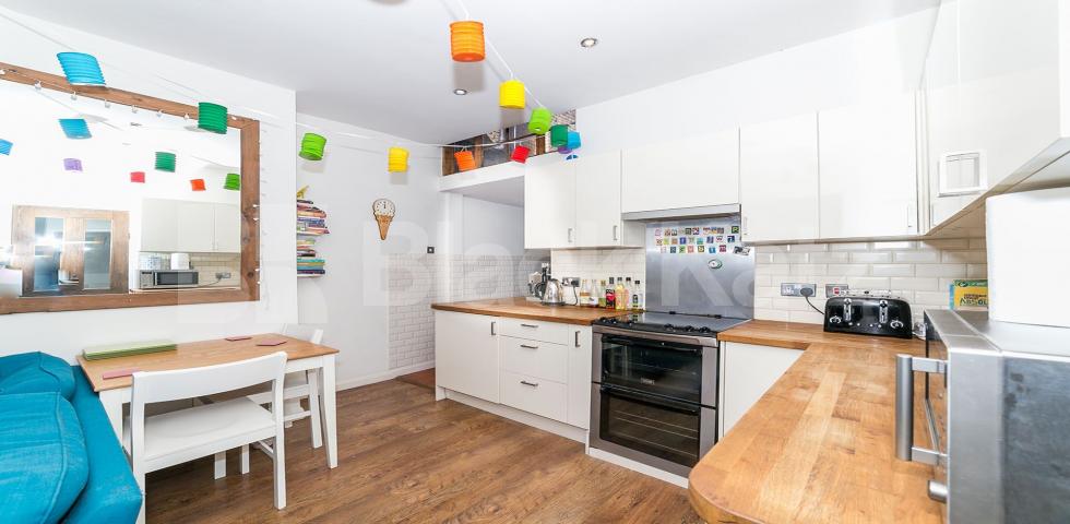 			Beautiful Garden Property !, 2 Bedroom, 1 bath, 1 reception Ground Floor Flat			 Hawthorn Road, CROUCH END