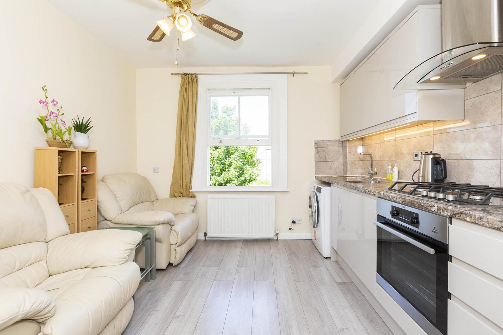 			1 Bedroom, 1 bath, 1 reception Flat			 Lowfield Rd, West Hampstead