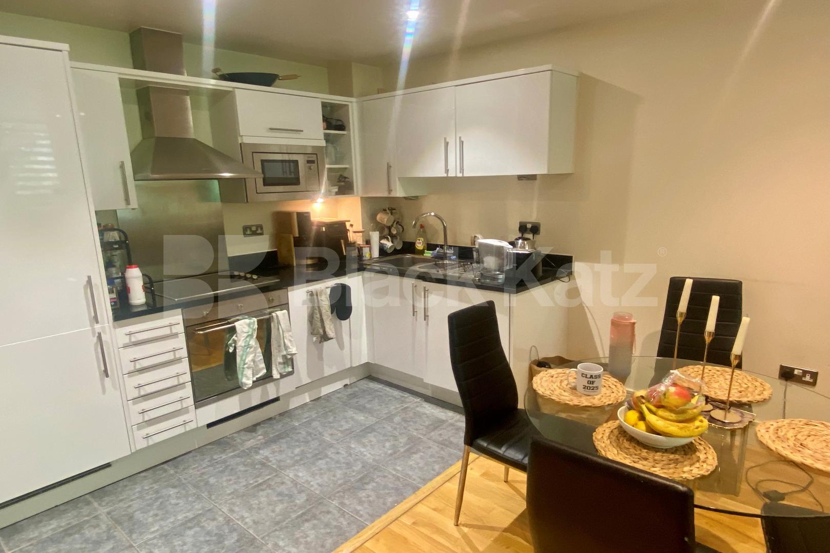 			2 Bedroom, 2 bath, 1 reception Apartment			 Southwark Bridge Road, London Bridge