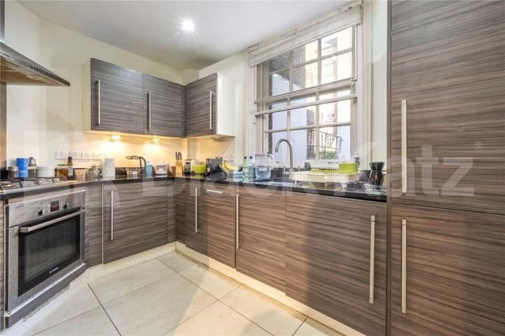 Spacious beautifully finished property in an amazing location Lees Place, Mayfair