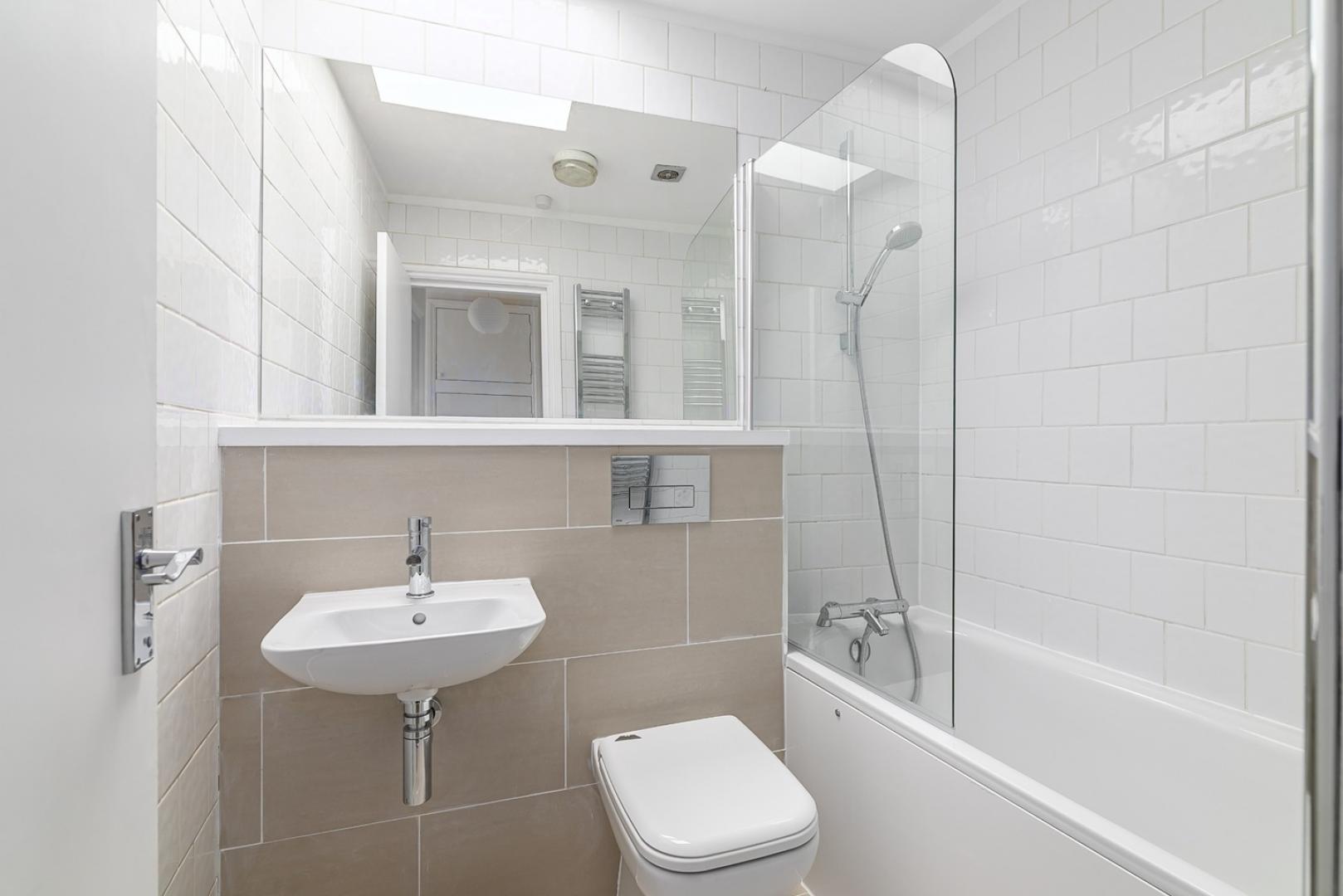 			1 Bedroom, 1 bath, 1 reception Flat			 Great Western Road, MAIDA VALE