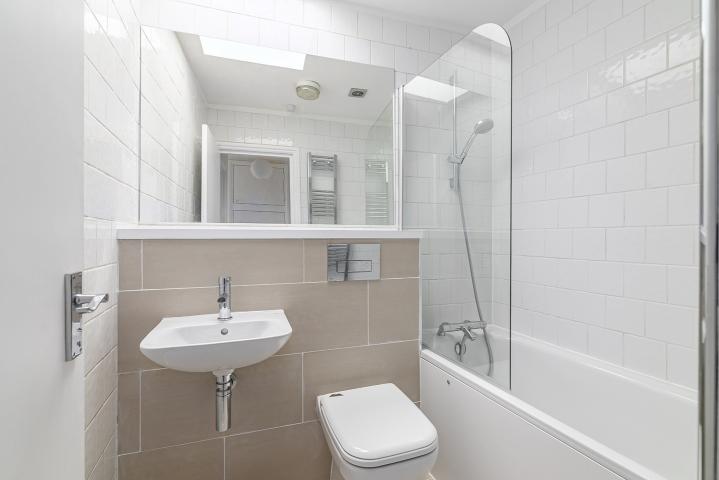 			1 Bedroom, 1 bath, 1 reception Flat			 Great Western Road, MAIDA VALE