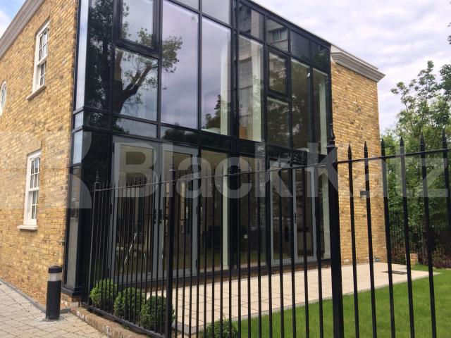 			NEW INSTRUCTION (Includes Parking), 4 Bedroom, 1 bath, 1 reception Mews House			 Rushgrove Street , Woolwich Arsenal