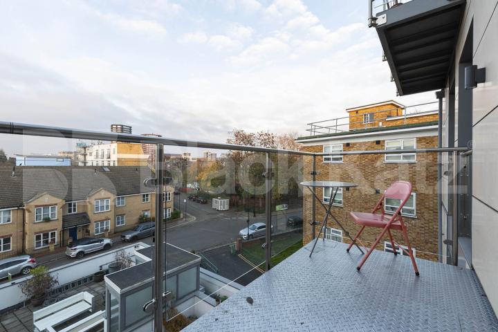 Stunning Two Double Bedroom, one Bathroom Apartment with Balcony – Hoxton Mintern Street, Old Street - Shoreditch
