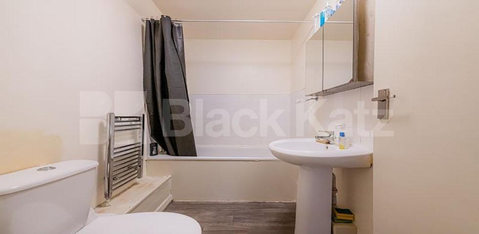 			FANTASTIC ONE BED PROPERTY!, 1 Bedroom, 1 bath, 1 reception Flat			 Topsfield Parade , Crouch End