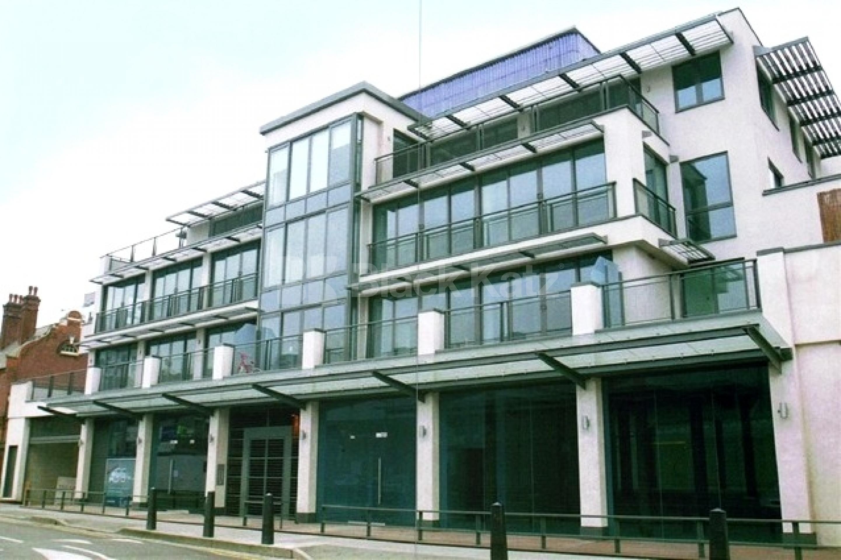 			LUXURY 3 BED 2 BATH WITH TERRACE!, 3 Bedroom, 1 bath, 1 reception Flat			 Holmes Road, KENTISH TOWN NW5