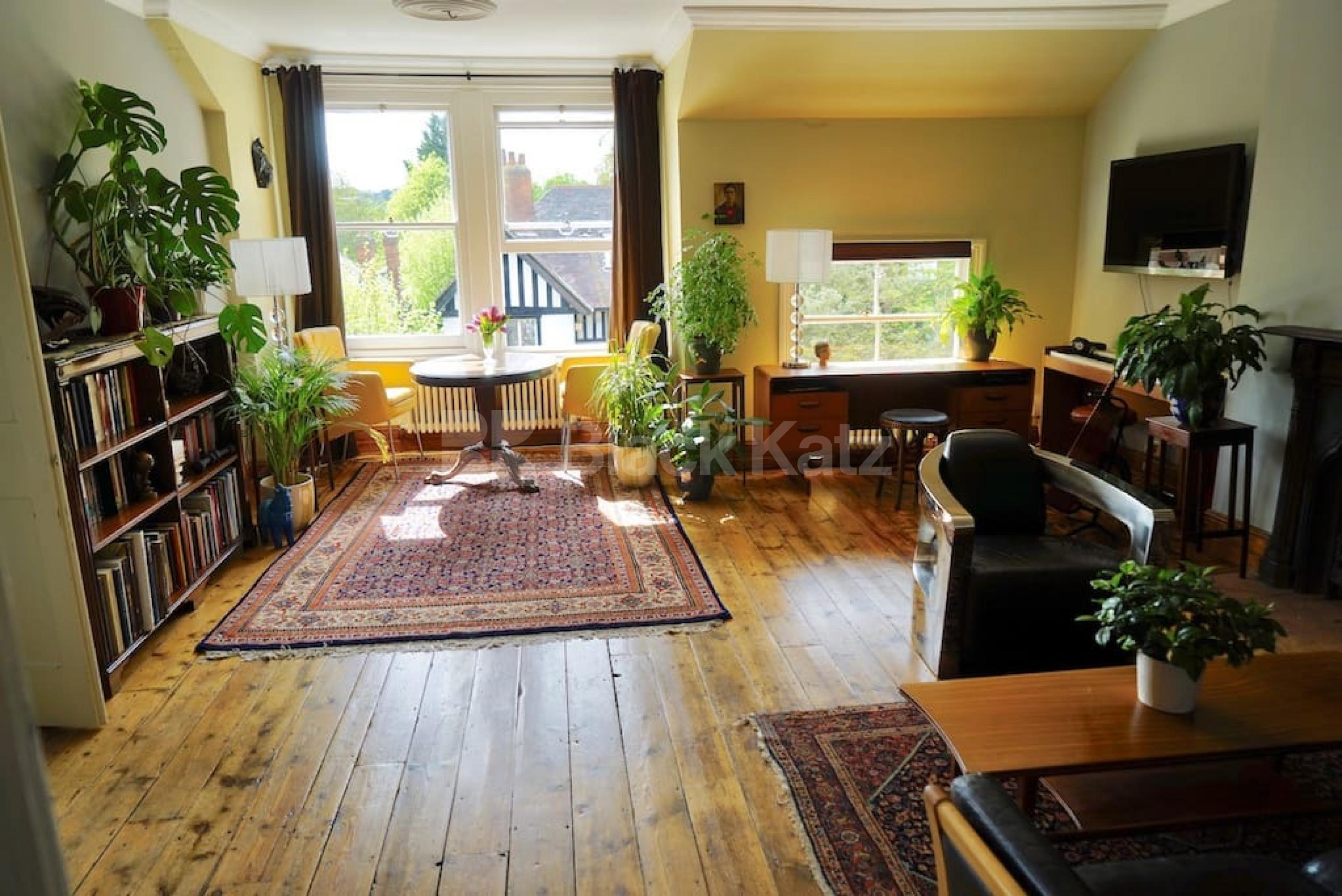 			New Instruction In Heart Of Crouch End !, 1 Bedroom, 1 bath, 1 reception Apartment			 Coolhurst Road, Crouch End / Highgate N8