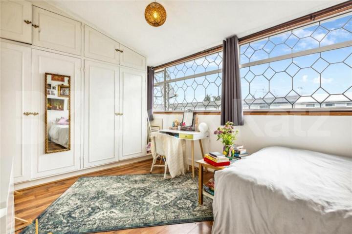 4 bedroom house seconds to the beautiful green spaces of Alexandra park Campsfield Road, Alexandra Park 