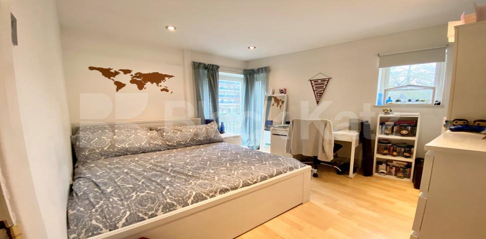 			LET , 3 Bedroom, 1 bath, 1 reception Apartment			 The Aspect, Deverell Street , London Bridge/ Borough 