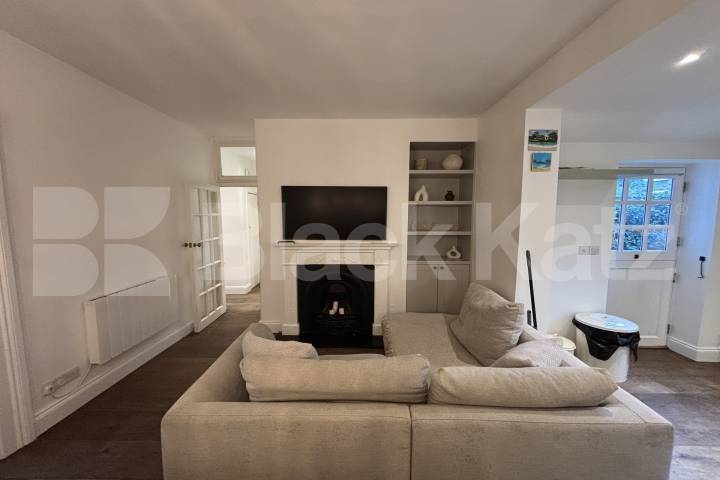 Stylish & contemporary maisonette flooded with natural light  Freedom Street, Battersea 