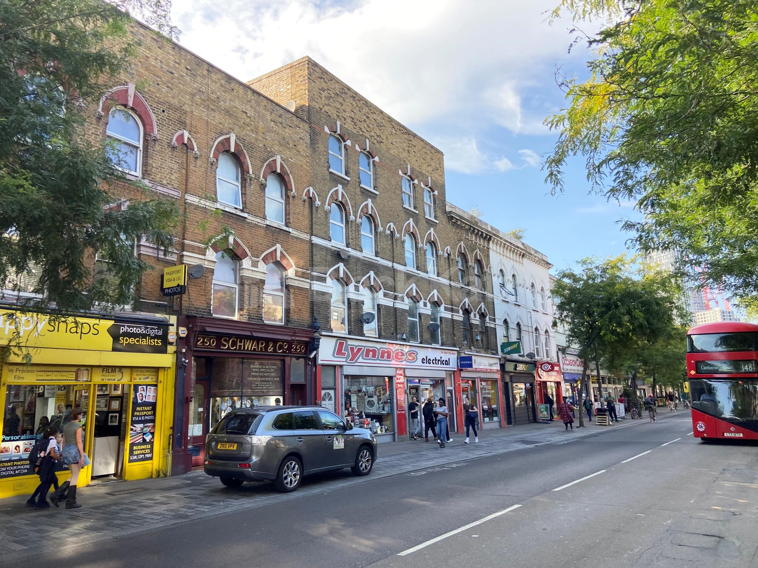 Superbly located three double bedroomed apartment  Walworth Road, Elephant and Castle SE17