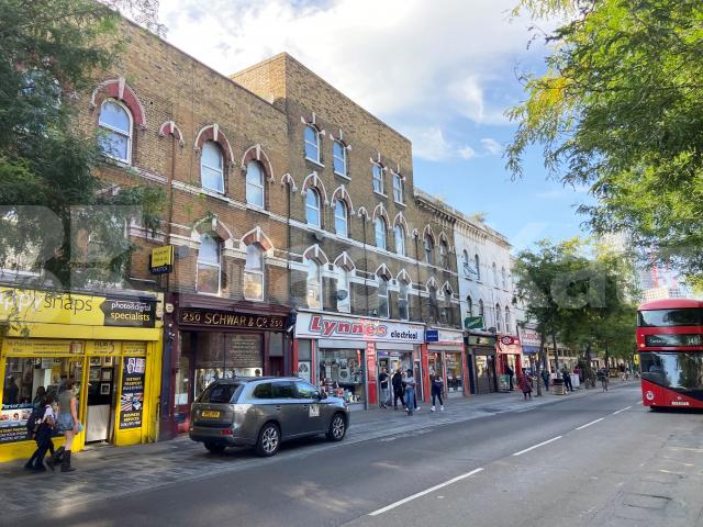 Superbly located three double bedroomed apartment  Walworth Road, Elephant and Castle