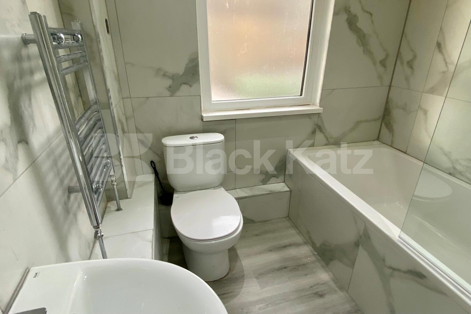 Newly refurbished bright & airy first floor period conversion  Walworth Road, Elephant and Castle