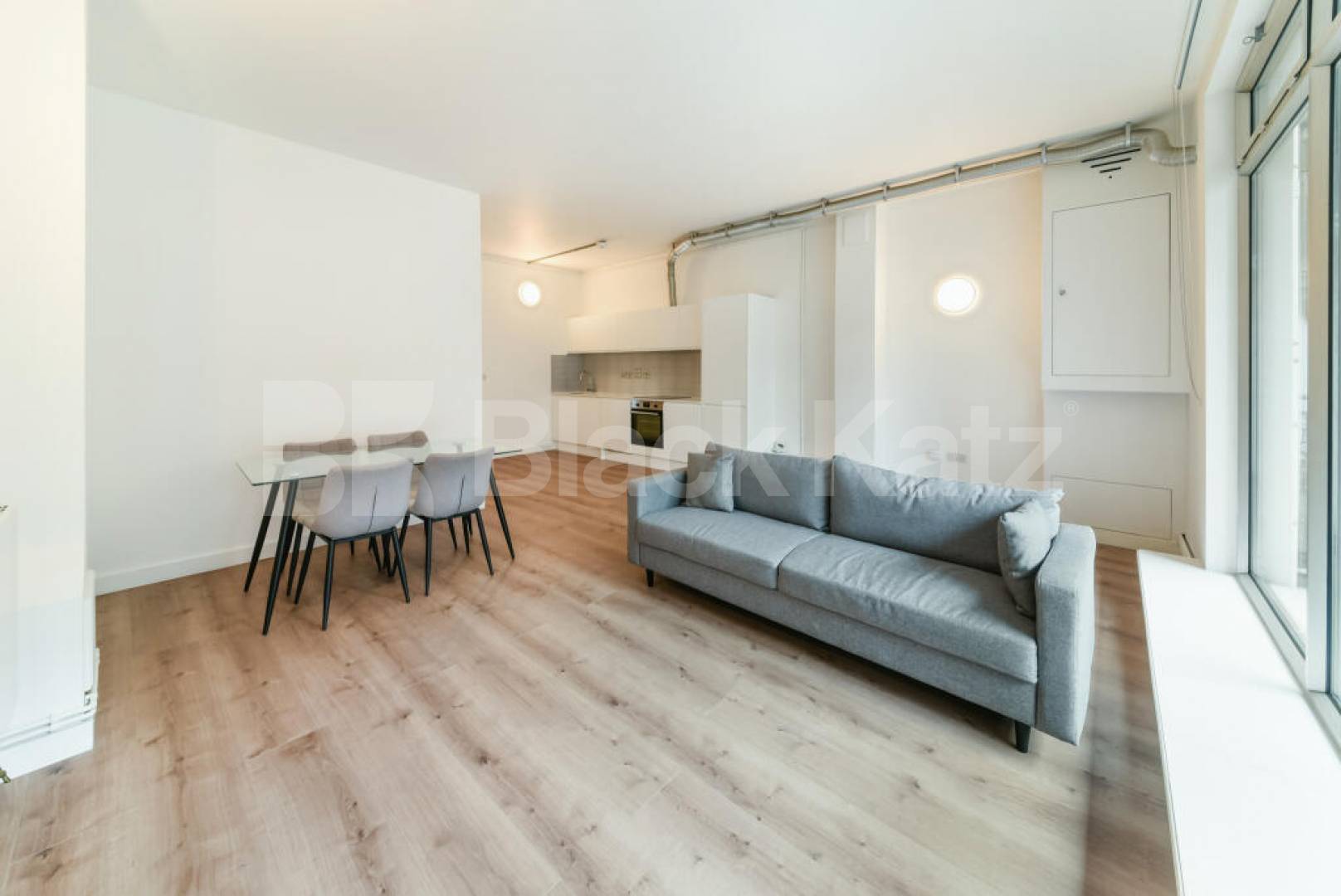 Stylish Loft Style Apartment with Balcony in a Modern Private Development Ability Plaza - Kingsland Road, Dalston