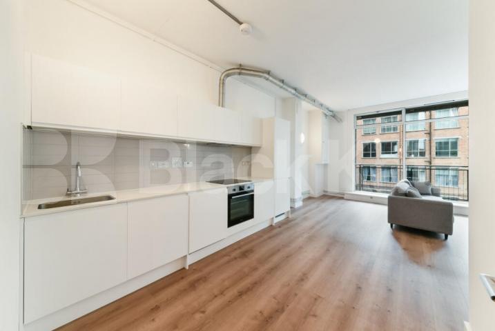 Stylish Loft Style Apartment with Balcony in a Modern Private Development Ability Plaza - Kingsland Road, Dalston
