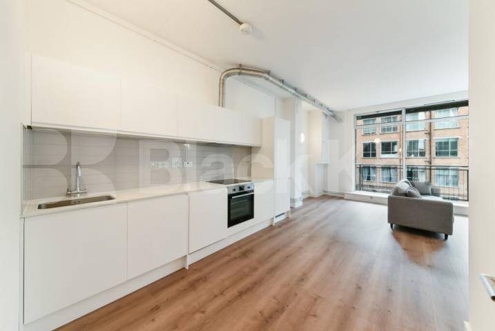 Stylish Loft Style Apartment with Balcony in a Modern Private Development Ability Plaza - Kingsland Road, Dalston