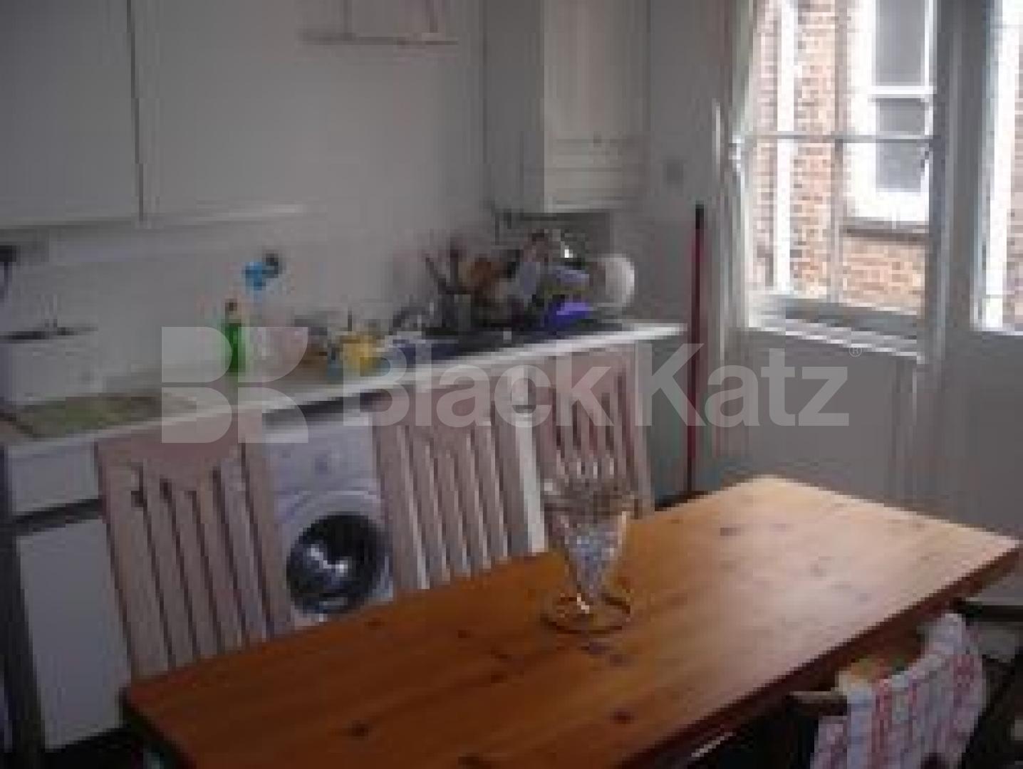 			3 Bedroom, 1 bath, 1 reception Flat			 Widdenham Road, CALEDONIAN ROAD N7