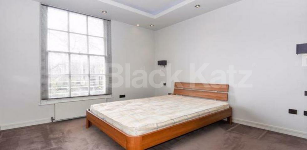 			2 Bedroom, 1 bath, 1 reception Flat			 Myddleton Square, ISLINGTON EC1