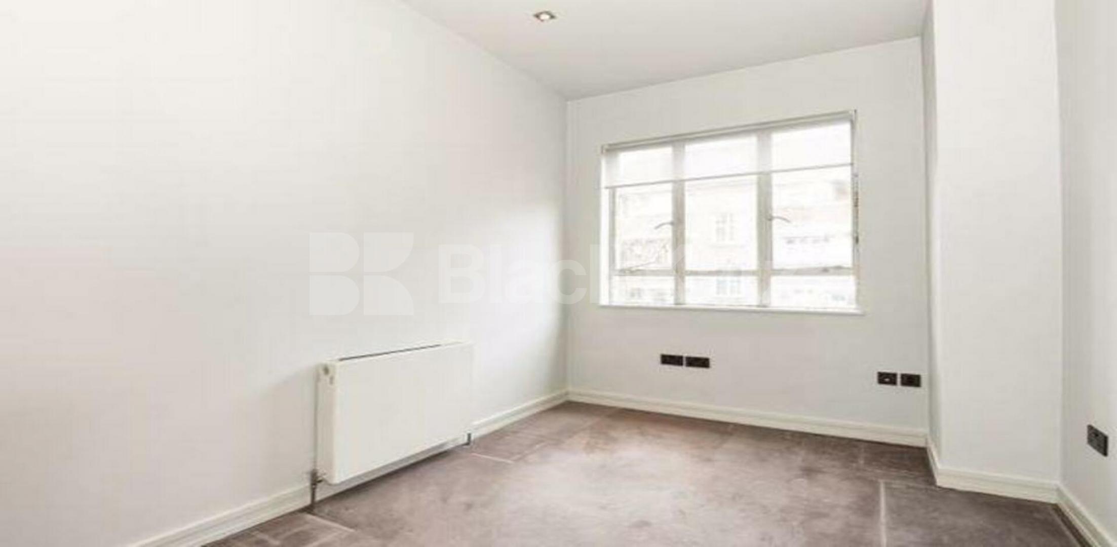 			2 Bedroom, 1 bath, 1 reception Flat			 Myddleton Square, ISLINGTON EC1
