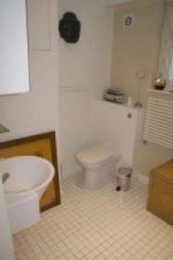 			New Instrction, 2 Bedroom, 1 bath, 1 reception Flat			 Cambridge Gardens, LADBROKE GROVE