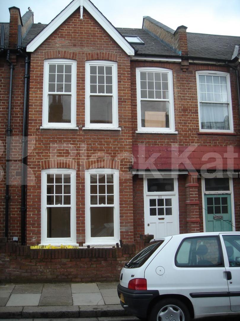 			LET, 4 Bedroom, 1 bath, 1 reception Terraced House			 Galloway Road, Shepherds Bush