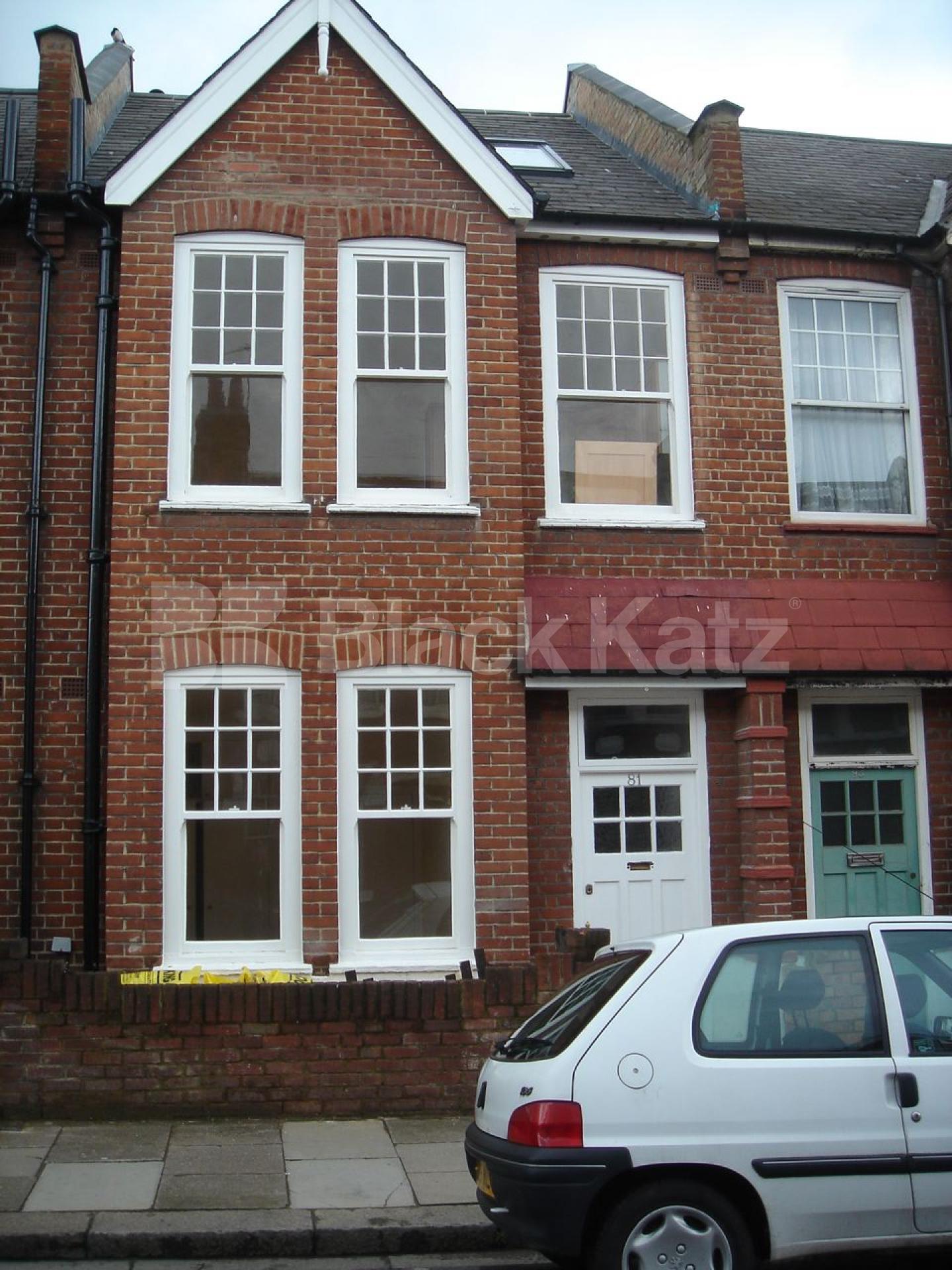 			LET, 4 Bedroom, 1 bath, 1 reception Terraced House			 Galloway Road, Shepherds Bush W12