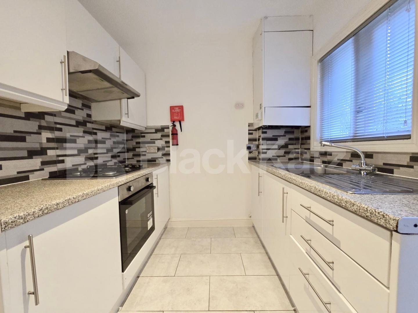 			2 Bedroom, 2 bath, 1 reception Flat			 Stanley Gardens, Willesden Green