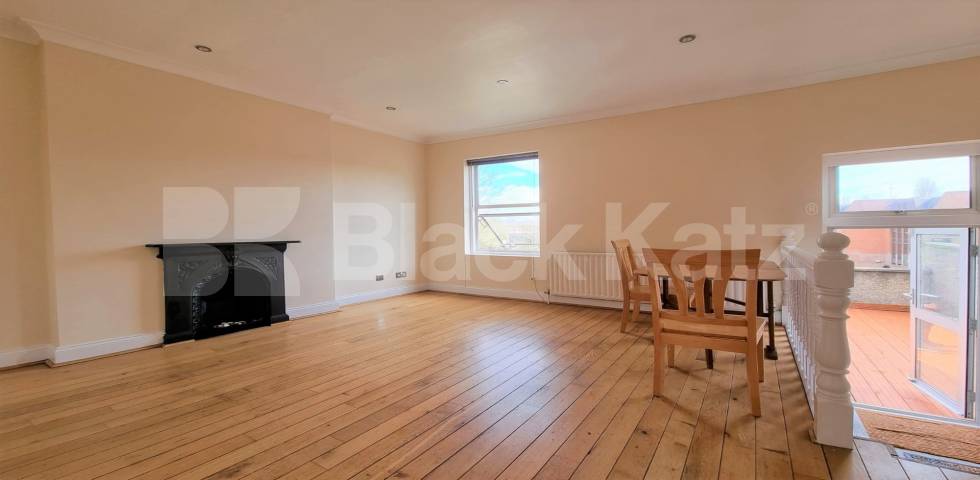 A spacious and well-presented two-bedroom apartment available to rent in the heart of Cricklewood, available from the end of April.This bright and airy property features a generous reception room, perfect for both relaxing and entertaining, along wit Claremont Road, London, NW2,  London