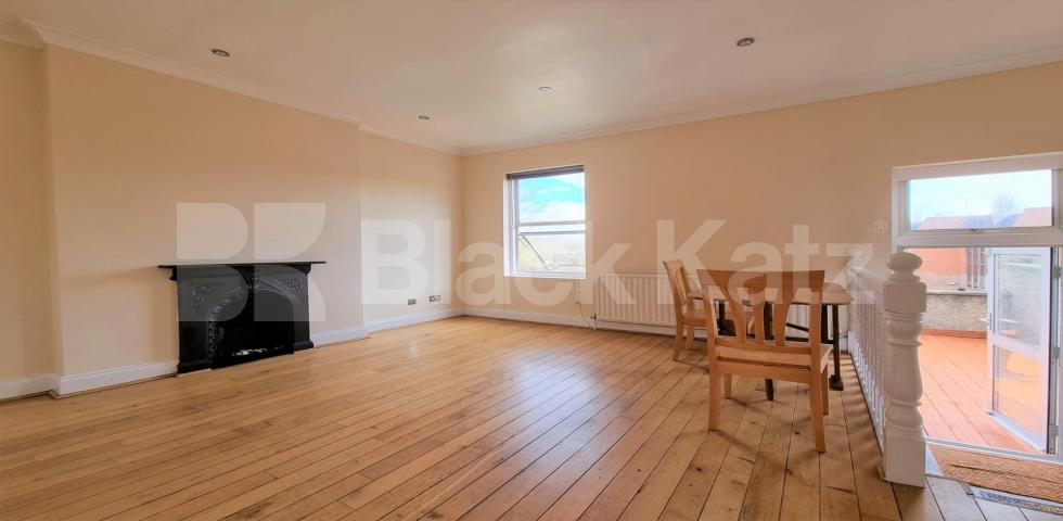 A spacious and well-presented two-bedroom apartment available to rent in the heart of Cricklewood, available from the end of April.This bright and airy property features a generous reception room, perfect for both relaxing and entertaining, along wit Claremont Road, London, NW2,  London