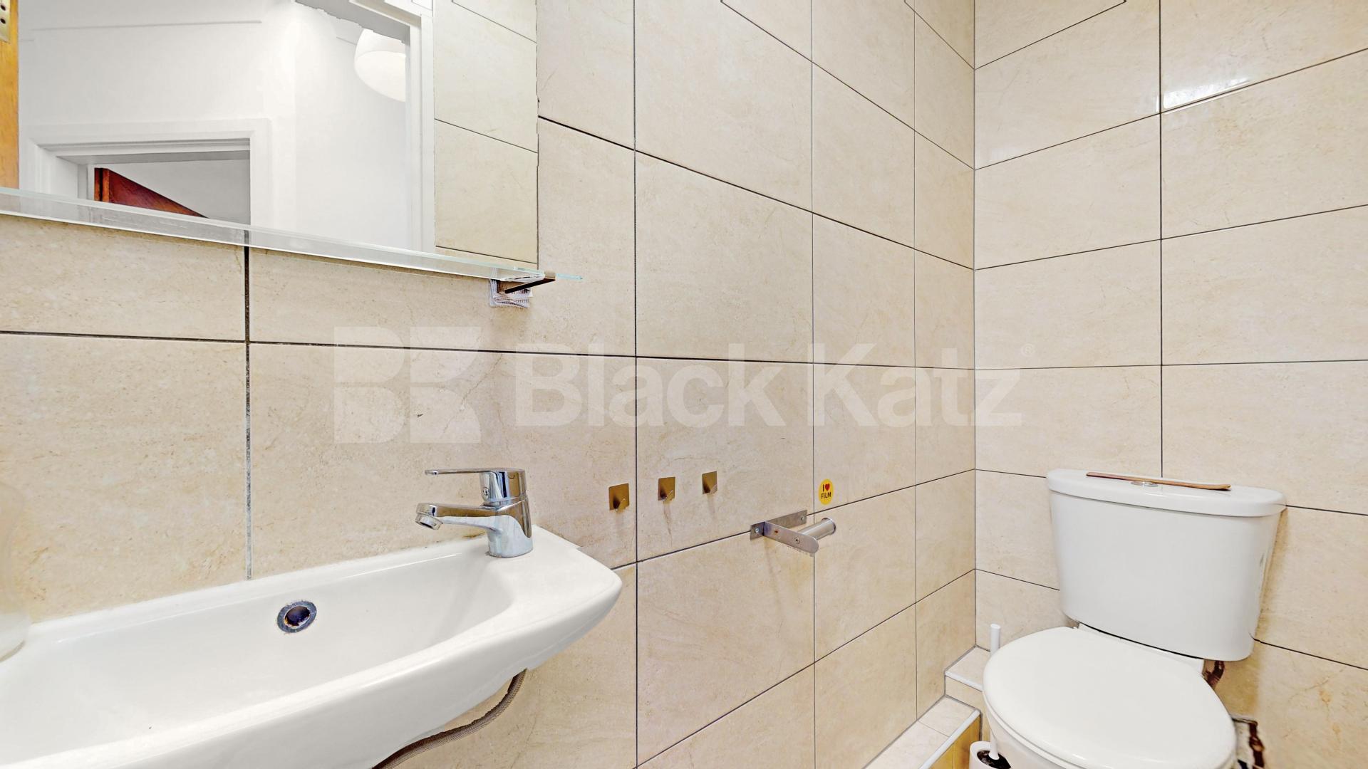 We are happy to present this lovely three double bedroom apartment located in Brondesbury area Willesden Lane, London, NW6,  London
