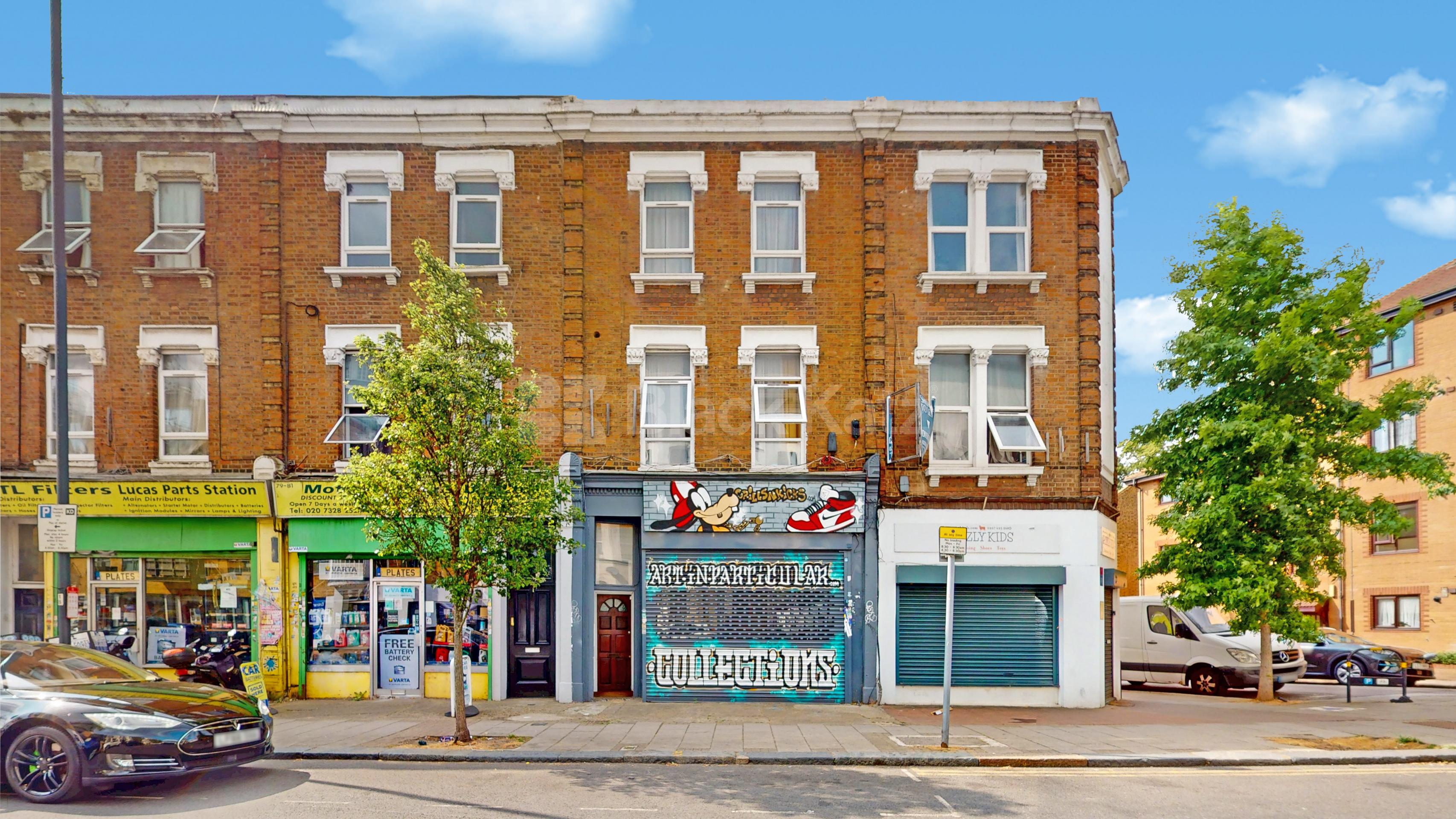 We are happy to present this lovely three double bedroom apartment located in Brondesbury area Willesden Lane, London, NW6,  London NW6