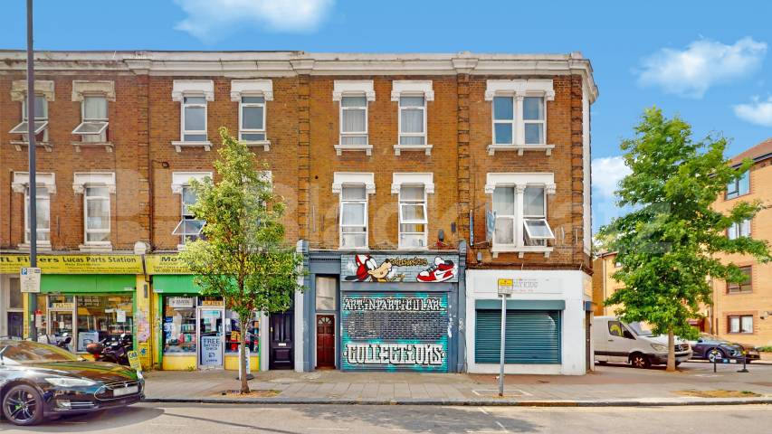 We are happy to present this lovely three double bedroom apartment located in Brondesbury area Willesden Lane, London, NW6,  London