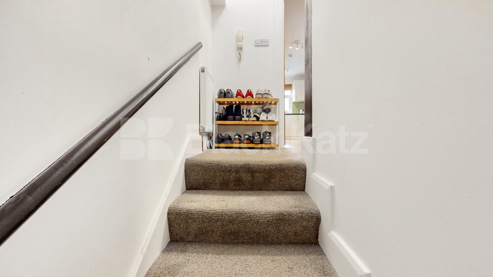 We are happy to present this lovely three double bedroom apartment located in Brondesbury area Willesden Lane, London, NW6,  London