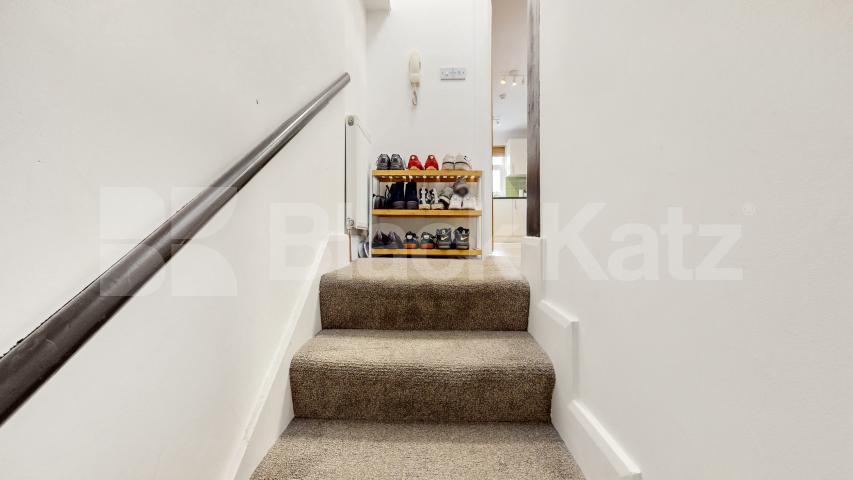 We are happy to present this lovely three double bedroom apartment located in Brondesbury area Willesden Lane, Kilburn, NW6,  London