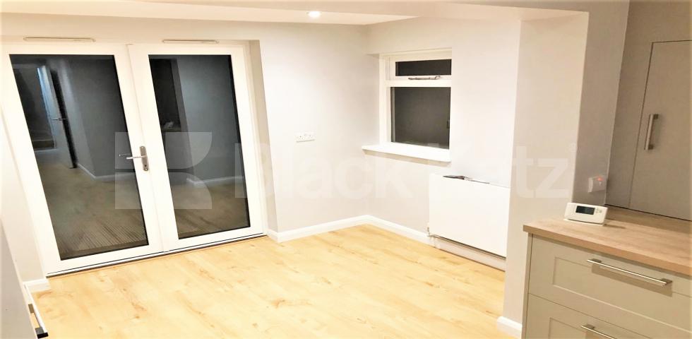 			1 Bedroom, 1 bath, 1 reception Ground Floor Flat			 Sulgrave Road, SHEPHERDS BUSH