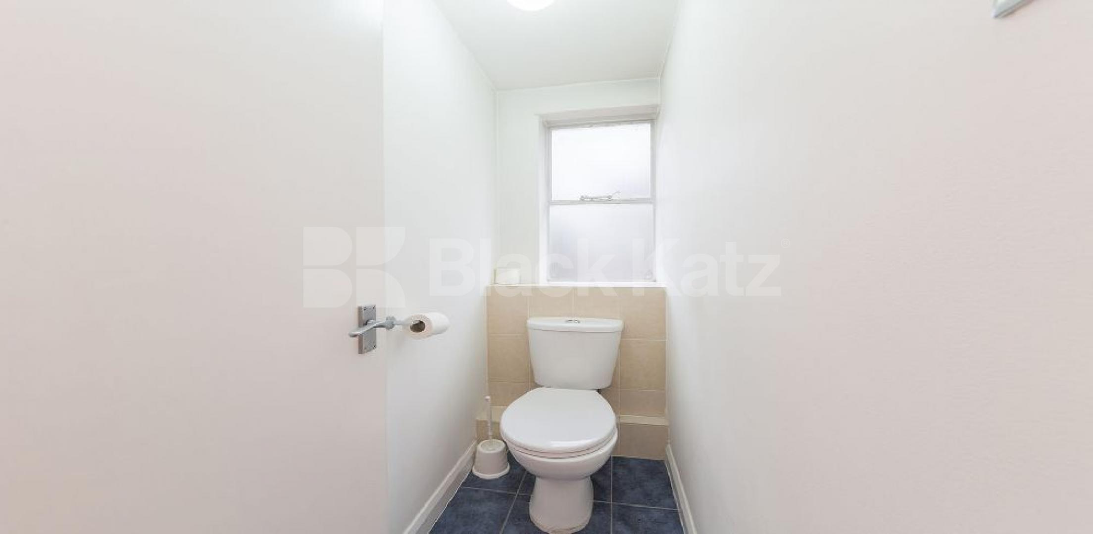 			2 Bedroom, 1 bath, 1 reception Flat			 Clifton Gardens, MAIDA VALE/LITTLE VENICE