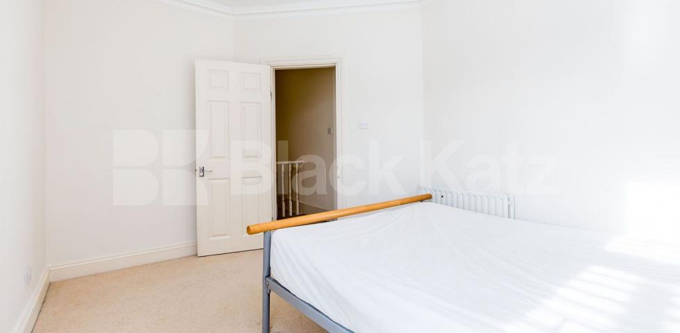 			Great 3 bedroom Flat! , 3 Bedroom, 1 bath, 1 reception Flat			 South View Road, Crouch End-Alexandra Palace