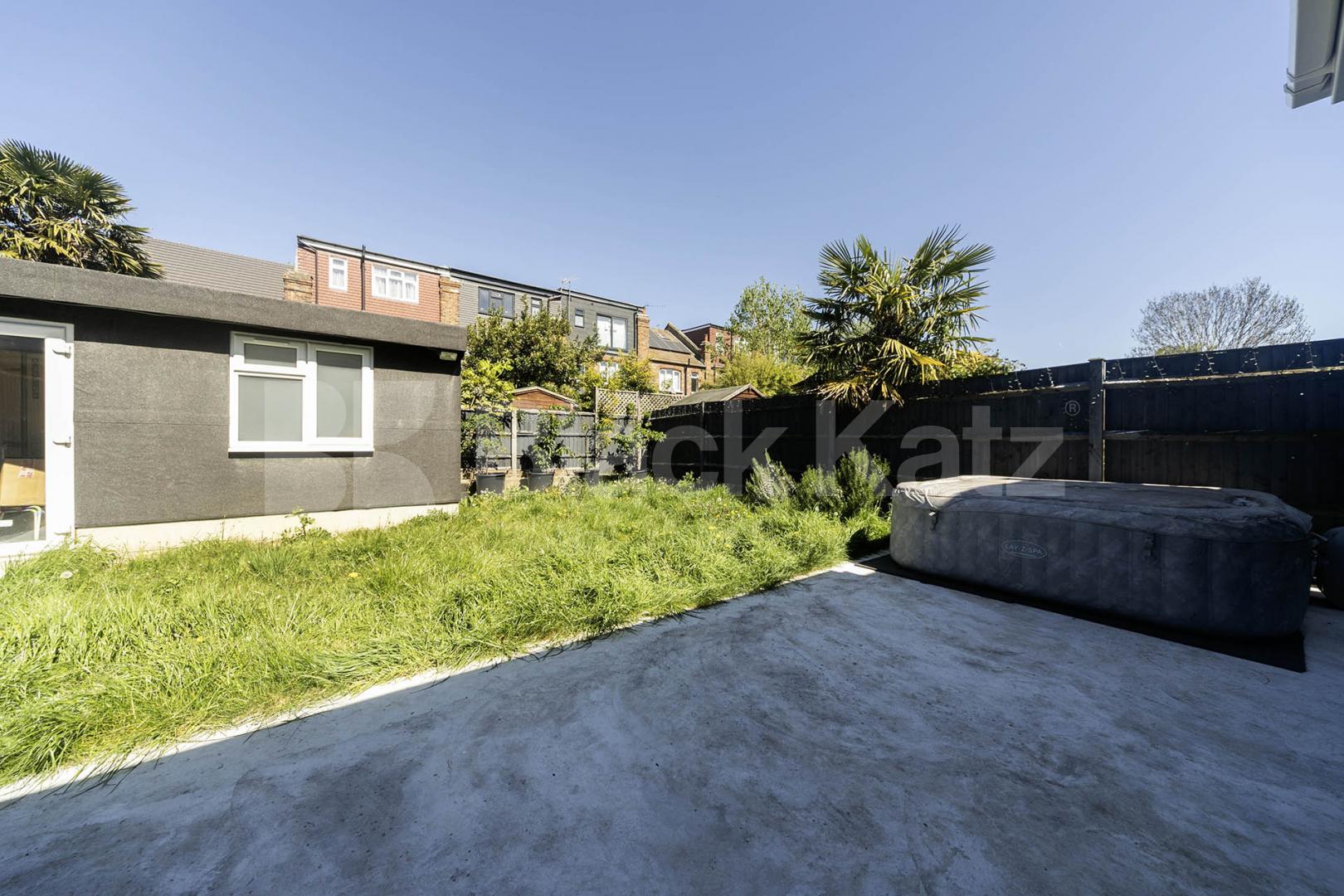 Available from the start of June, this exceptional five-bedroom home has been recently renovated to a high standard, offering modern, spacious living in a highly convenient location.The property comprises five large double bedrooms, all well-proporti Burnley Road, Dollis Hill, NW10,  London