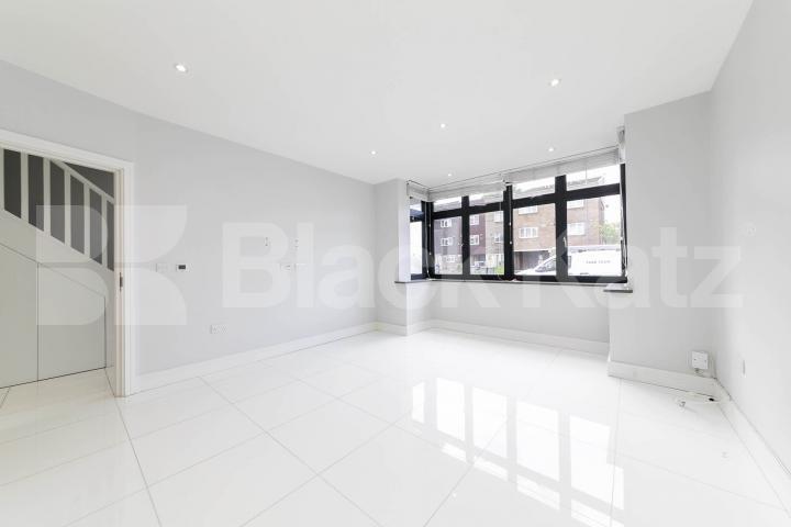 Available from the start of June, this exceptional five-bedroom home has been recently renovated to a high standard, offering modern, spacious living in a highly convenient location.The property comprises five large double bedrooms, all well-proporti Burnley Road, Dollis Hill, NW10,  London