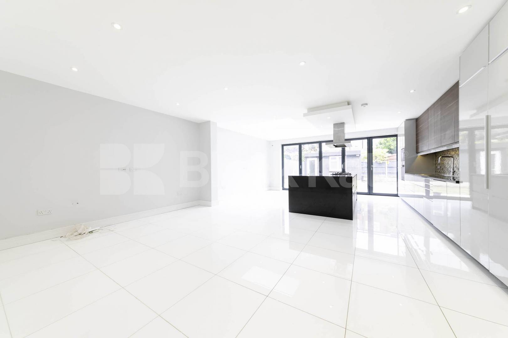 Available from the start of June, this exceptional five-bedroom home has been recently renovated to a high standard, offering modern, spacious living in a highly convenient location.The property comprises five large double bedrooms, all well-proporti Burnley Road, Dollis Hill, NW10,  London