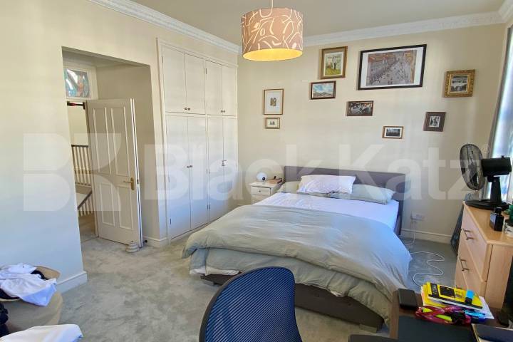 Triplex period conversion over 1000 Sq.Ft   Alderney Street , Pimlico